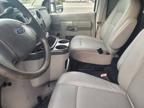 2013 Ford E-Series E-250