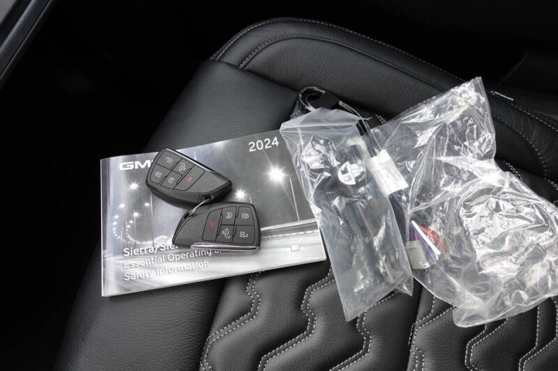 2024 GMC Sierra 1500 Elevation Standard