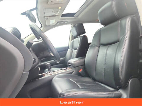 2017 Nissan Pathfinder Platinum