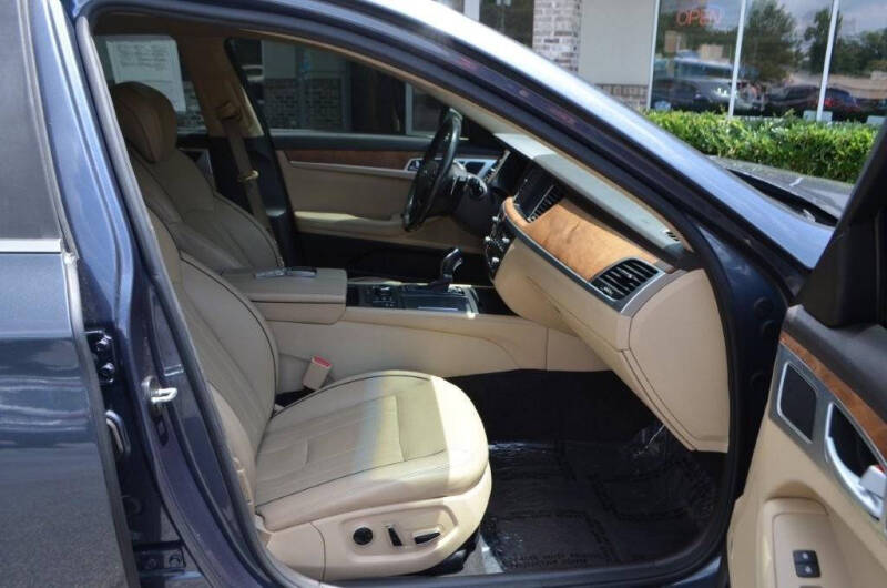 2017 Genesis G80