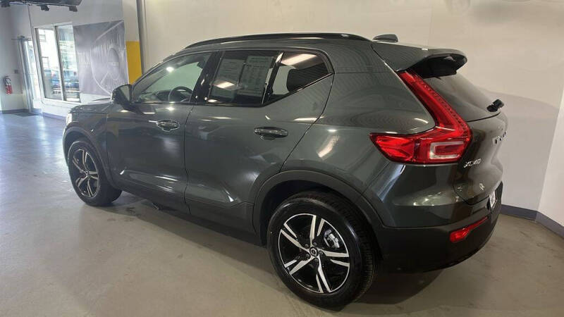 2026 Volvo XC40 B5 Core