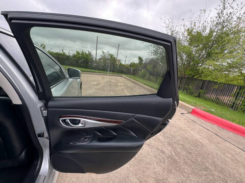 2011 Infiniti M37