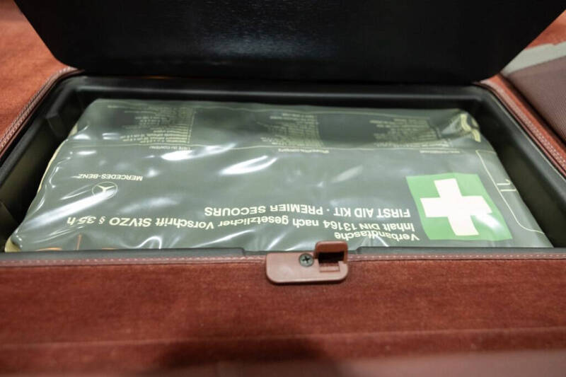 1988 Mercedes-Benz 560-Class 560 SEL