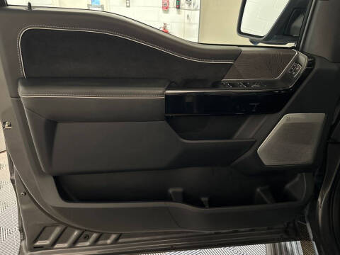 2023 Ford F-150 Lightning Platinum