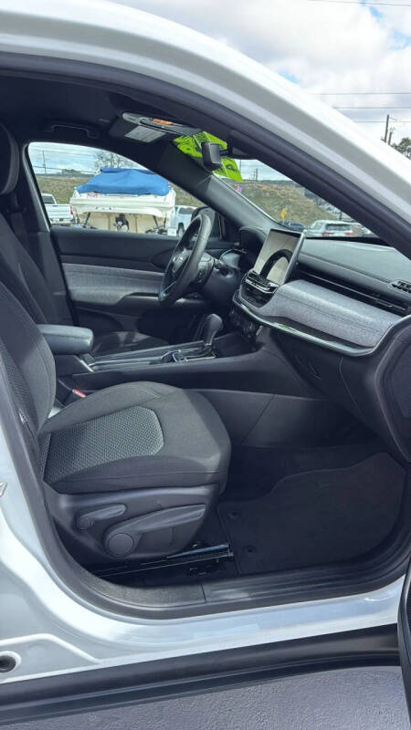 2024 Jeep Compass Sport