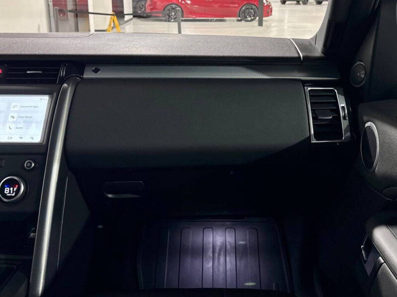 2020 Land Rover Discovery Landmark Edition