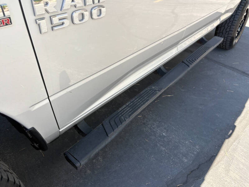 2017 RAM 1500 SLT