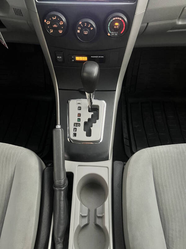 2010 Toyota Corolla LE