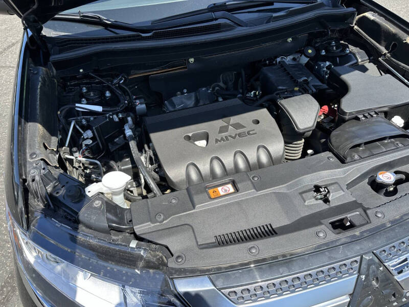 2020 Mitsubishi Outlander ES