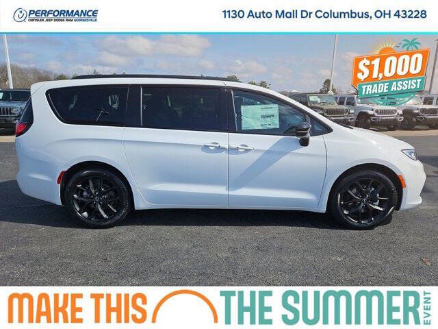 2026 Chrysler Pacifica Select