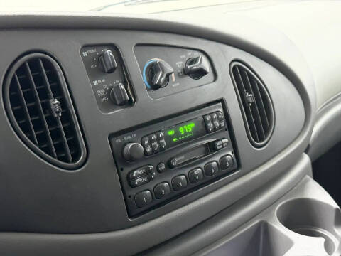 2003 Ford E-Series E-350 SD XL