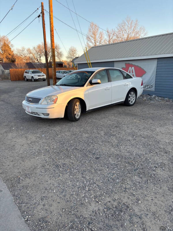 2007 Ford Five Hundred SEL photo 2