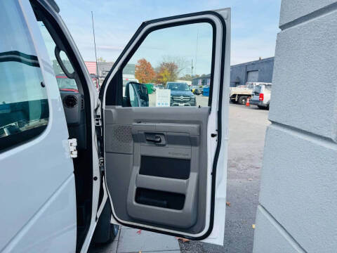 2013 Ford E-Series E-250