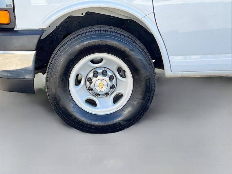 2024 Chevrolet Express 2500