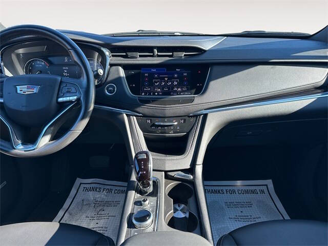 2023 Cadillac XT6 Luxury