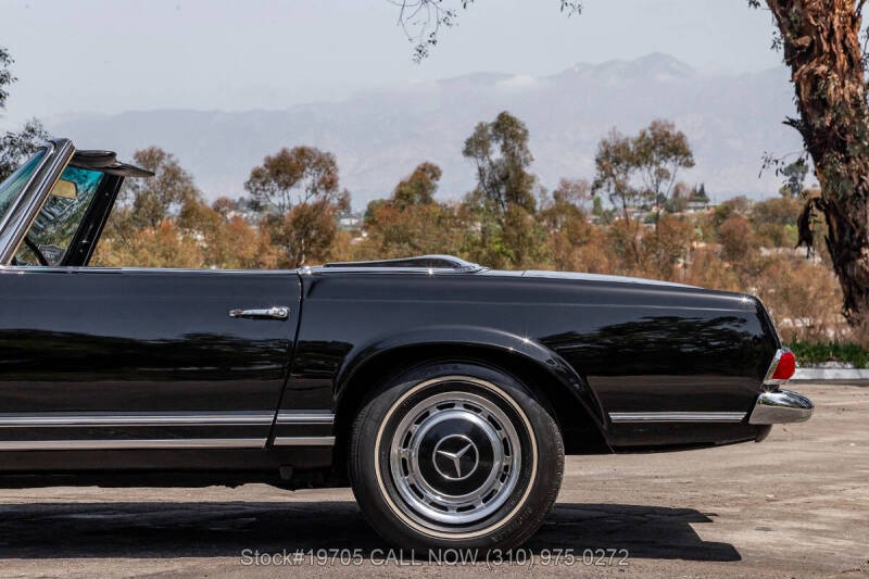 1966 Mercedes-Benz 230SL