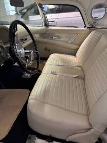 1957 Ford Thunderbird