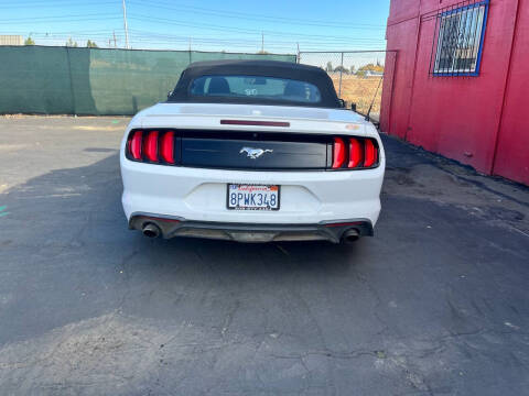 2020 Ford Mustang EcoBoost Premium