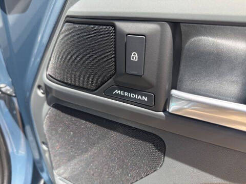 2025 Land Rover Defender 110 P300 S