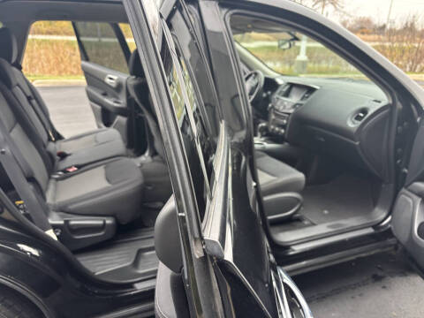 2017 Nissan Pathfinder S