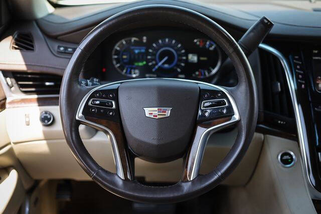 2017 Cadillac Escalade Luxury