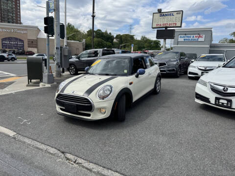 2017 MINI Hardtop 2 Door Cooper