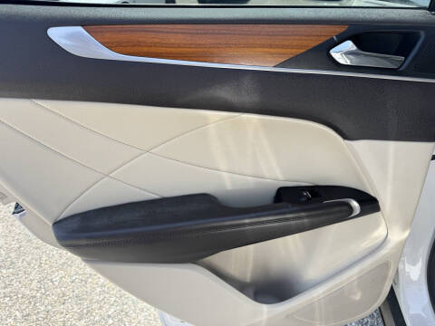 2019 Lincoln MKC Select