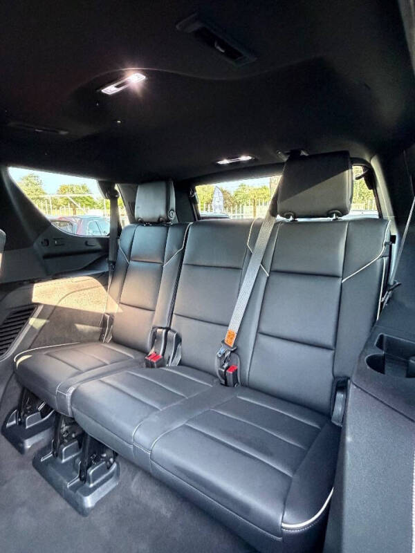 2023 Cadillac Escalade Sport