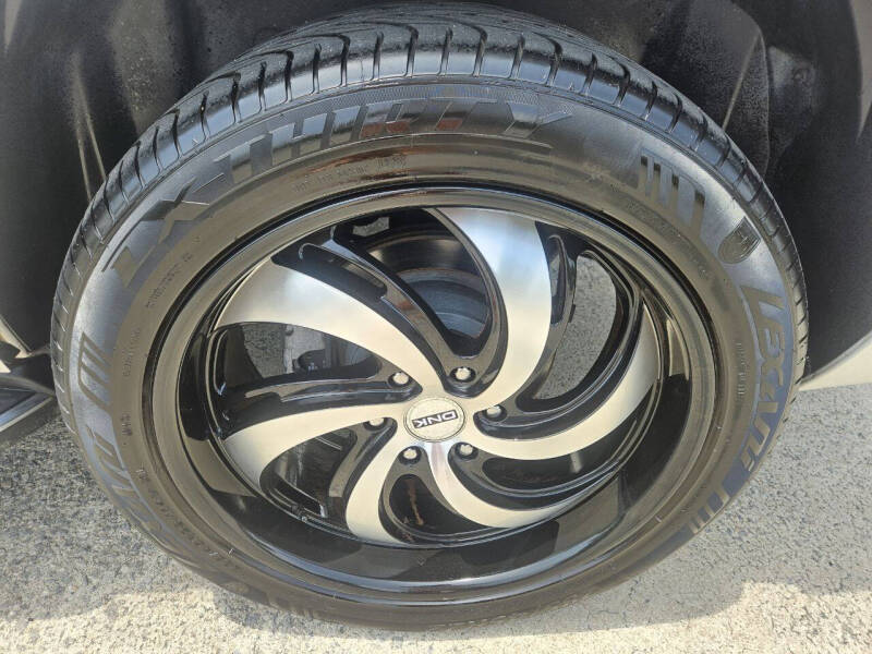 2012 Cadillac Escalade Luxury