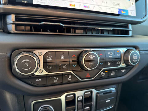 2025 Jeep Gladiator Mojave X