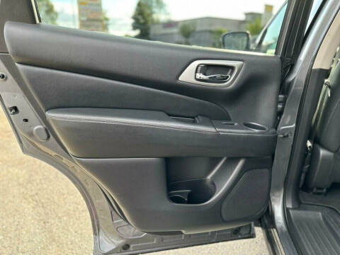 2020 Nissan Pathfinder S