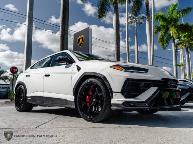 2024 Lamborghini Urus Performante