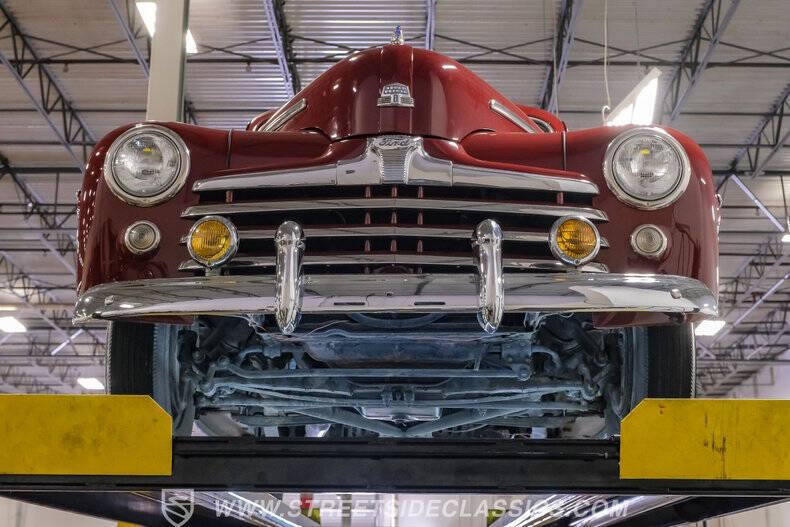1948 Ford Deluxe