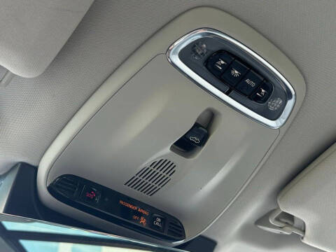 2022 Volvo XC90 T6 Momentum 7-Passenger