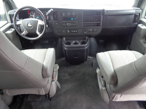 2017 Chevrolet Express LT 3500