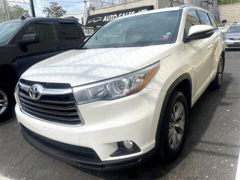 2015 Toyota Highlander for sale at Bling Bling Auto Sales in Ridgewood NY