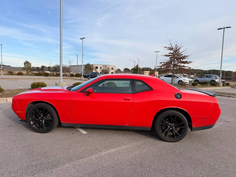 2016 Dodge Challenger SXT Plus