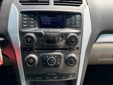 2015 Ford Explorer