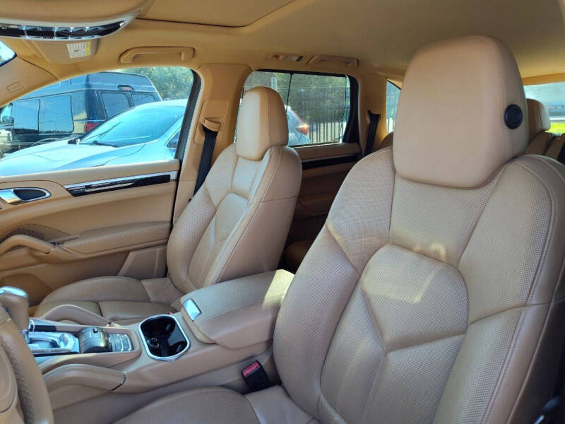 2011 Porsche Cayenne S Hybrid