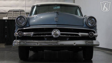 1954 Ford Crestline