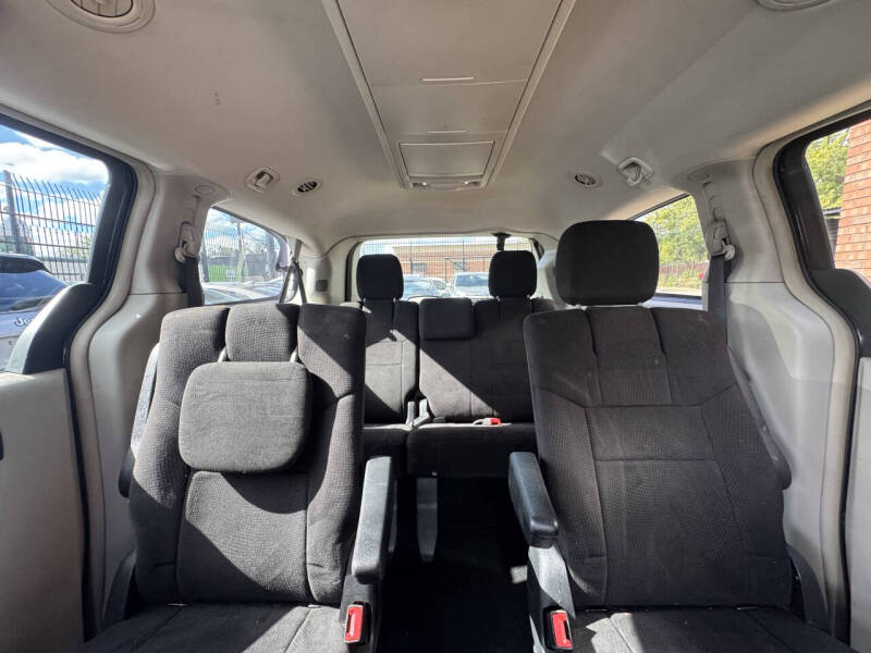 2011 Chrysler Town and Country Touring