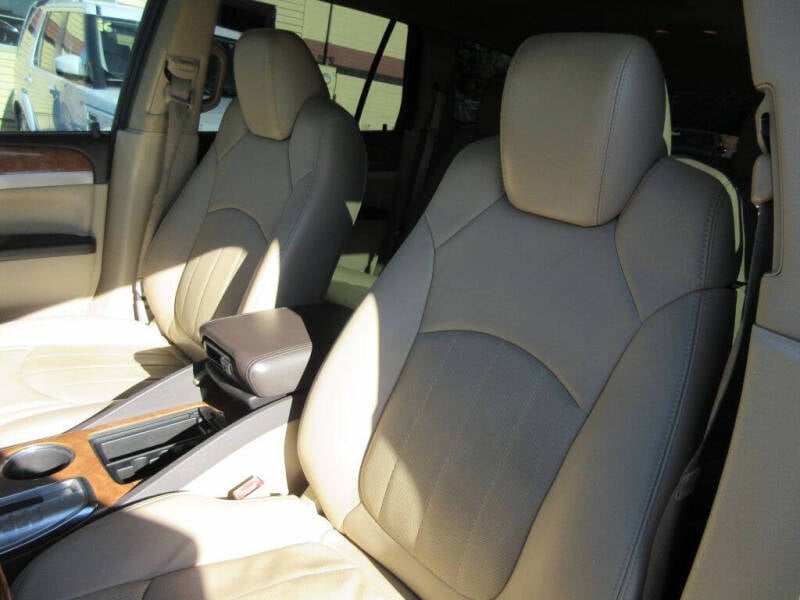 2012 Buick Enclave Leather photo 12