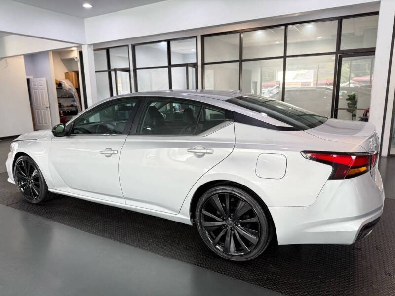 2022 Nissan Altima 2.5 SR