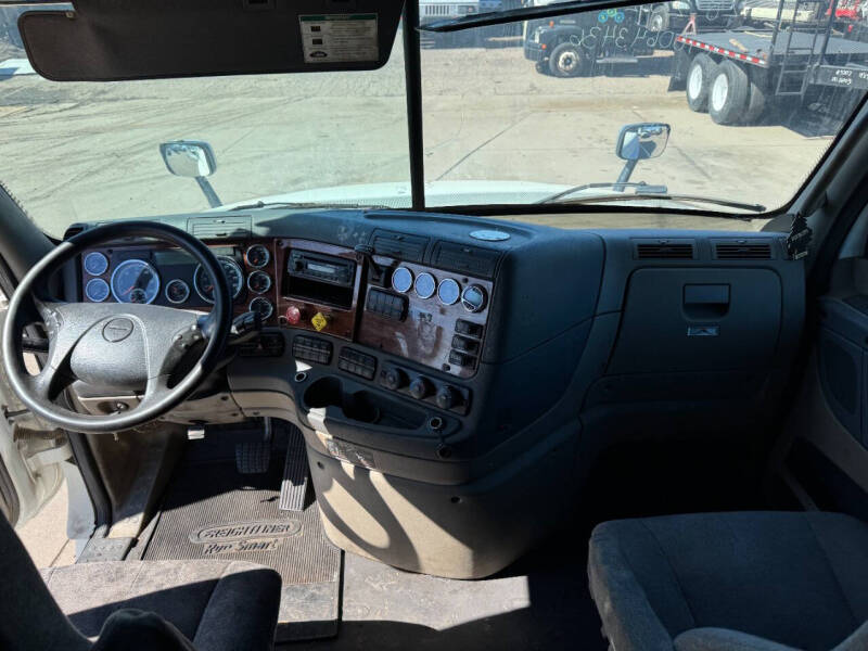 2016 Freightliner Evolution $18,291