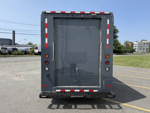 2020 Freightliner MT45 Chassis