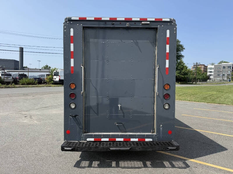 2020 Freightliner MT45 Chassis