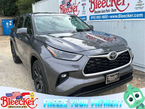 2023 Toyota Highlander LE