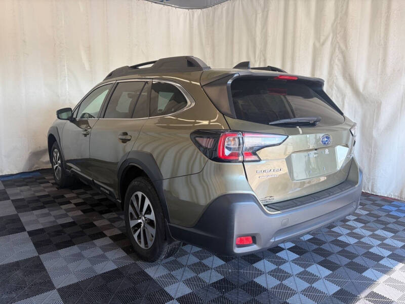 2025 Subaru Outback Premium