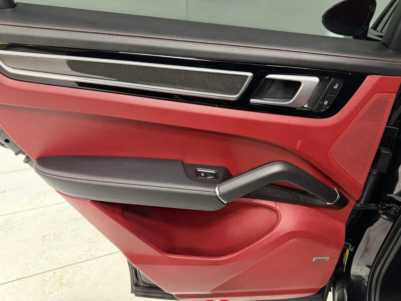 2022 Porsche Cayenne