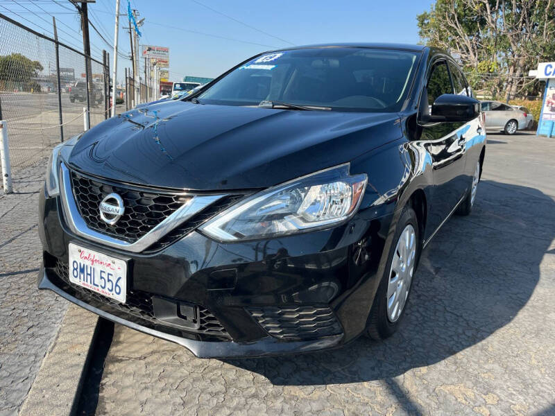 2019 Nissan Sentra S photo 3